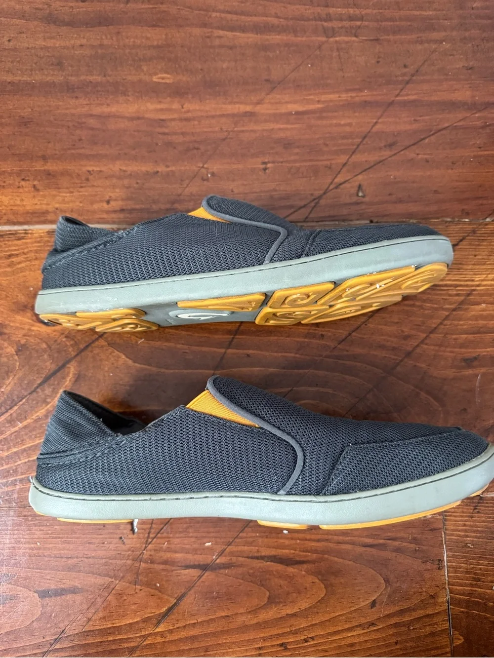 OluKai‎ Nohea Mesh Slip-On Men's. Dark Shadow. Size 11